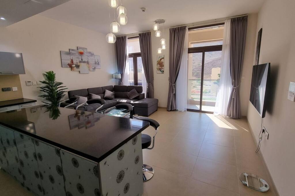 One Bedroom Apartment Muscat Bay Экстерьер фото
