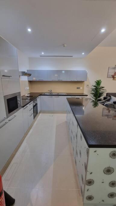 One Bedroom Apartment Muscat Bay Экстерьер фото